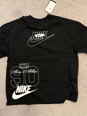 Nike Women’s Oversized Fit t-shirt